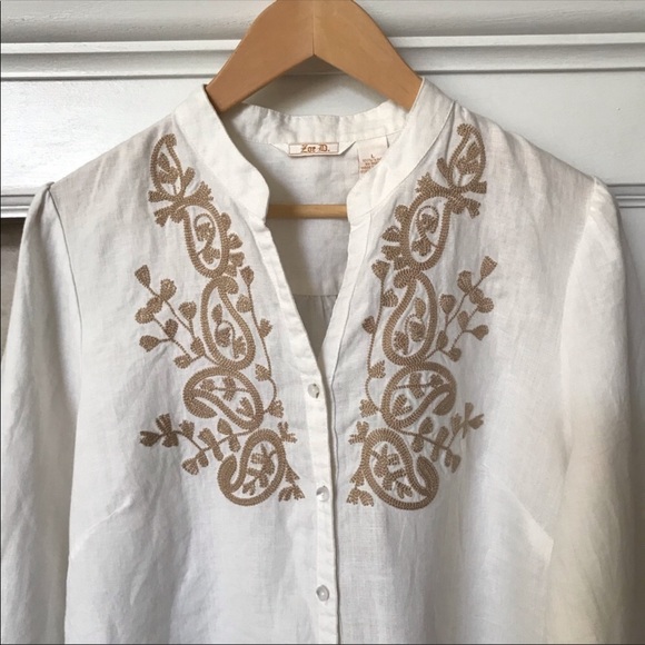 Zoe D. Linen Floral Embroidered Button Blouse - Picture 3 of 13